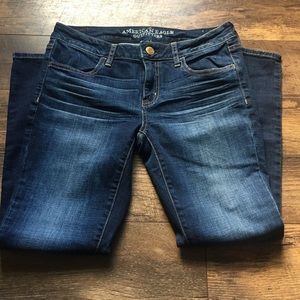 AE women’s mid rise super stretch jeggings.